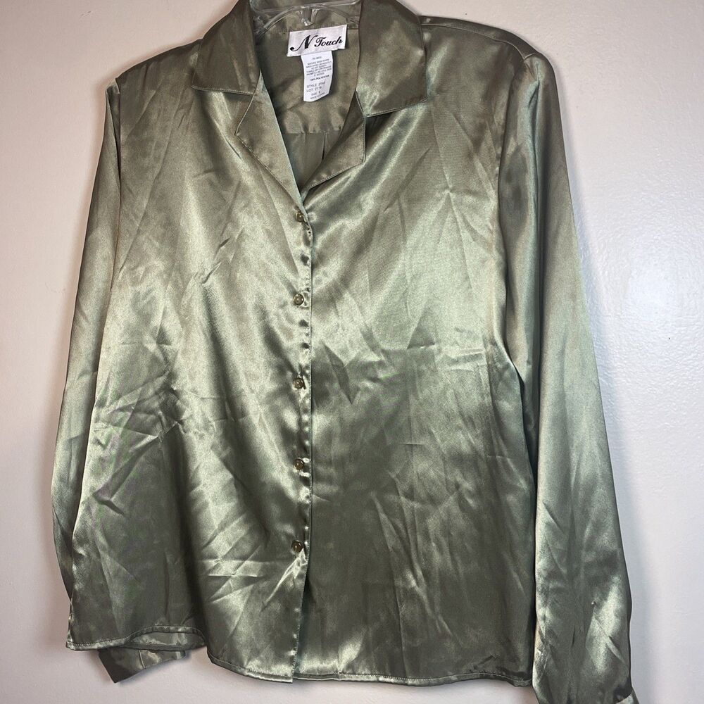 N Touch Women’s Size 8 Button Down Blouse Long Sleeve Olive green